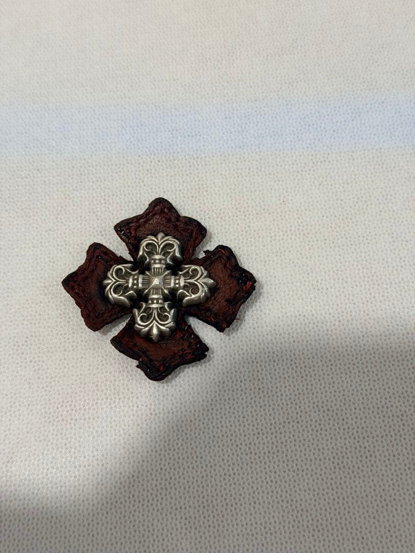 クロムハーツ クロスレザーパッチ シルバーボタン