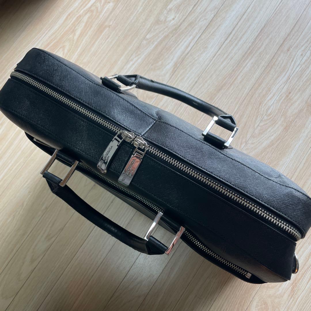 美品ペッレモルビダ ブリーフケース キャピターノ ブラック 専用ショルダー付き