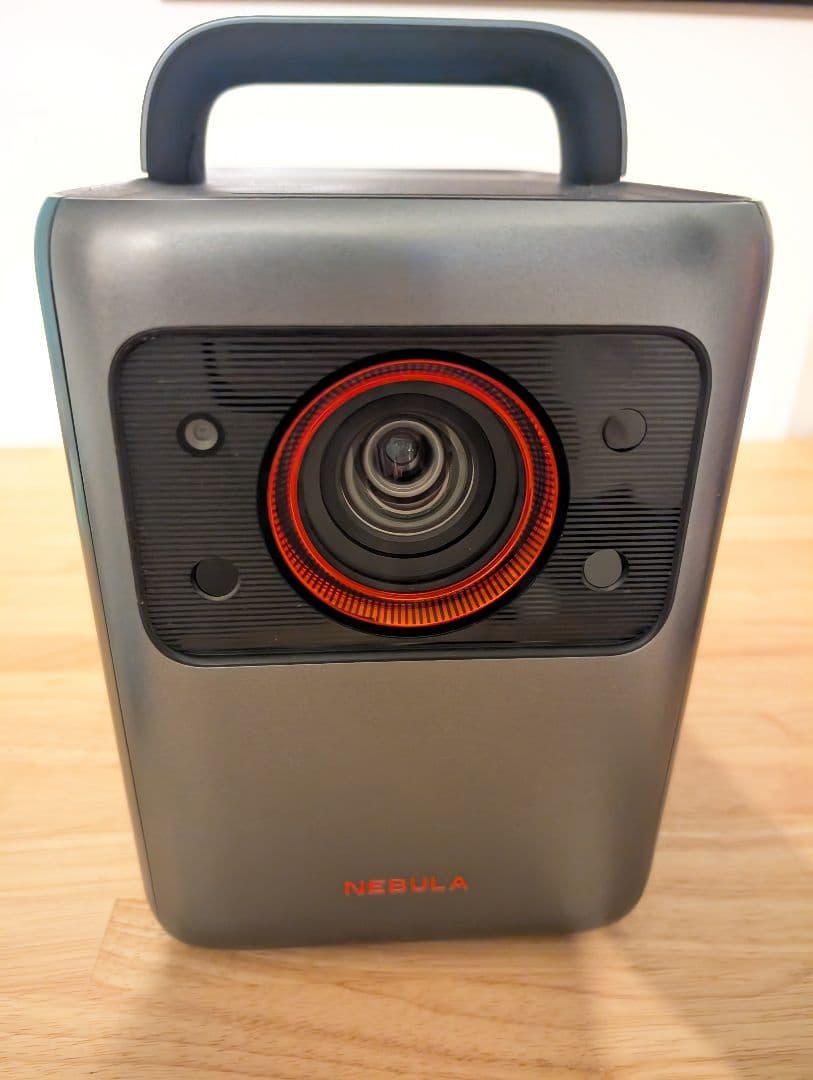 Anker Nebula Cosmos Laser 4K レーザープロジェクター