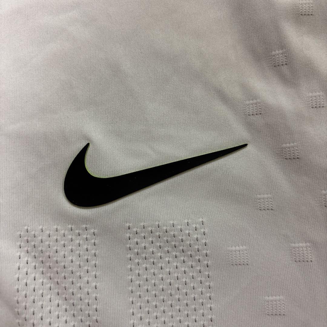 ナイキ テニス フェデラー