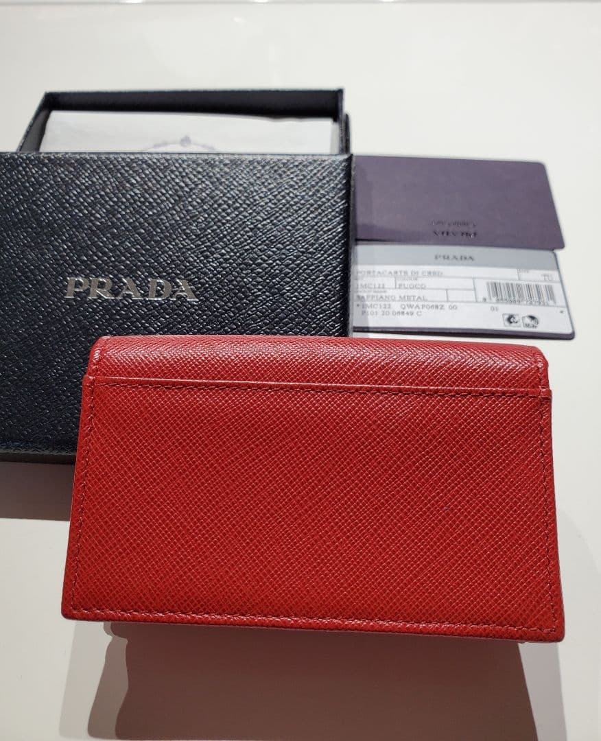 PRADA プラダ　サフィアーノレザー 名刺入れ レッド　赤