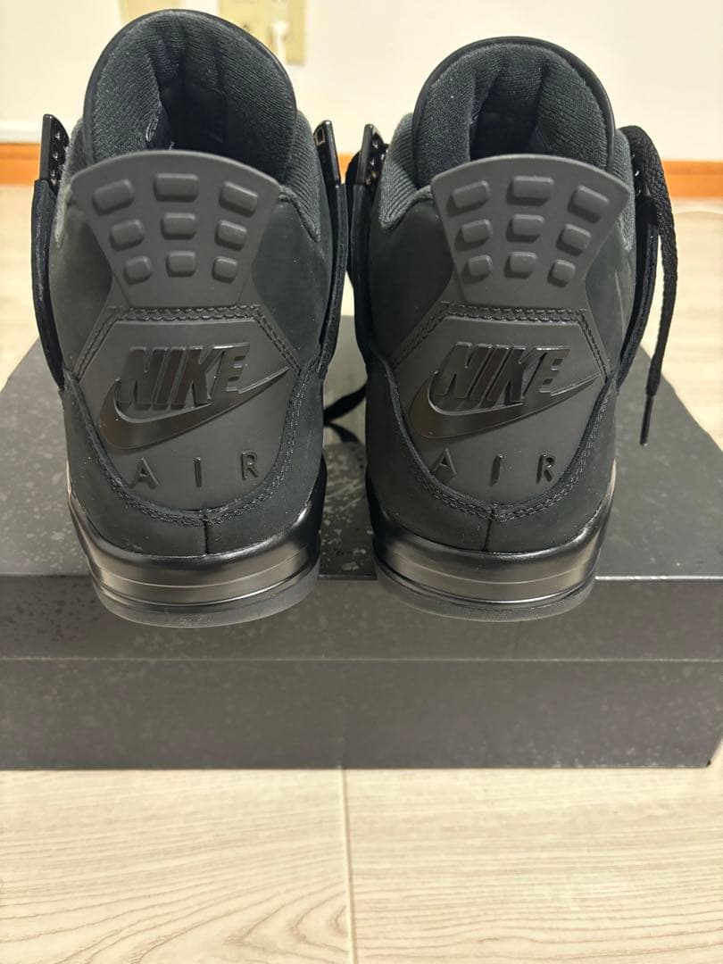 エアジョーダン４ブラックキャット