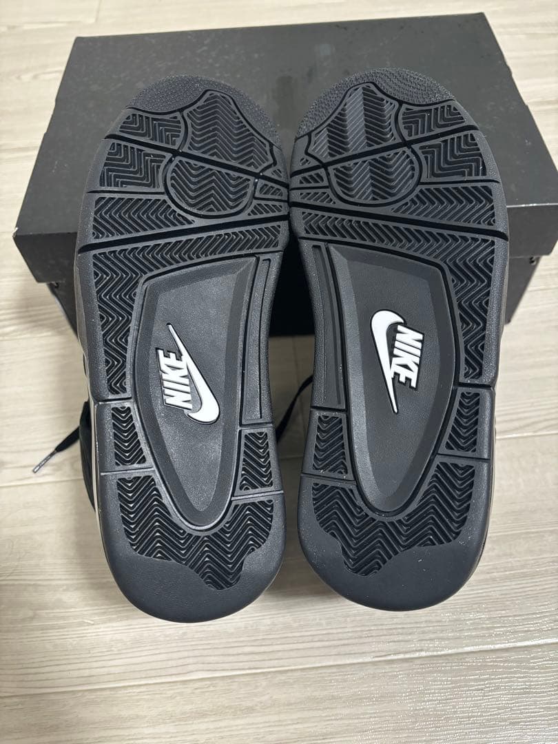 エアジョーダン４ブラックキャット