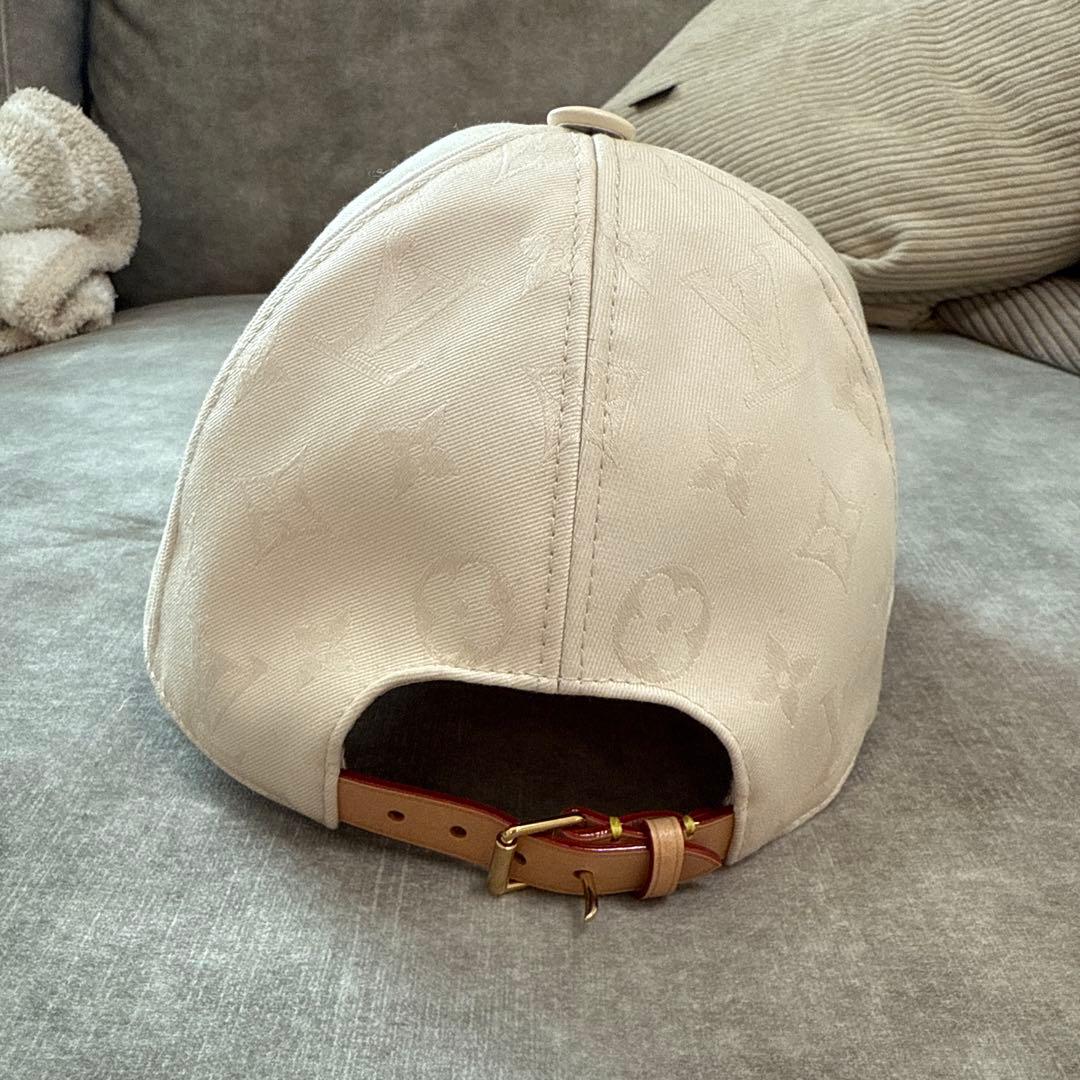 Louis Vuitton ベージュ ロゴキャップ