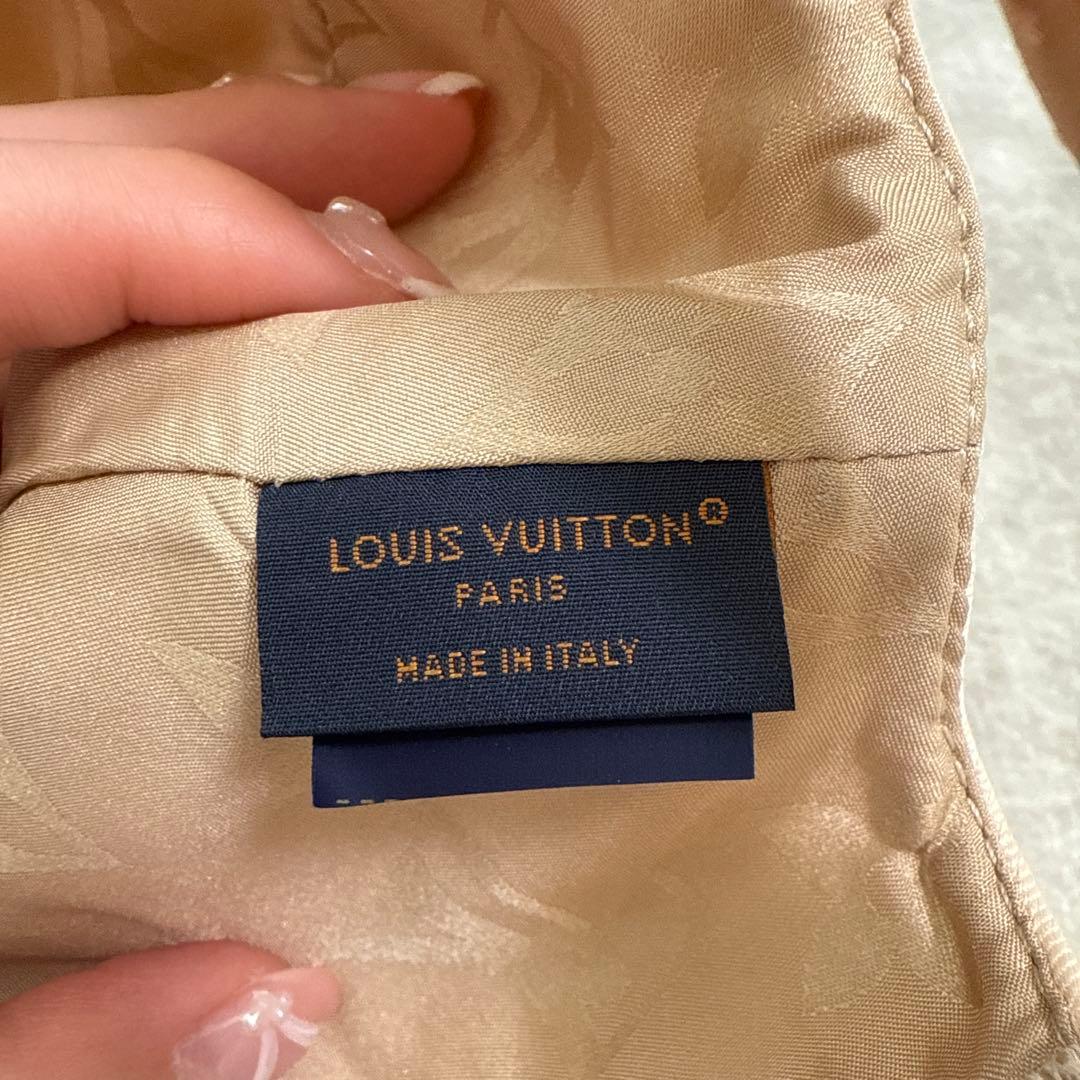 Louis Vuitton ベージュ ロゴキャップ