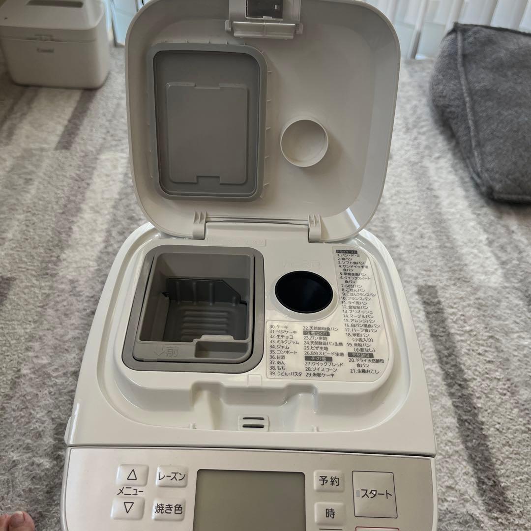 ササミ【Panasonic ホームベーカリー】美品✨ホワイト/SD-MT3