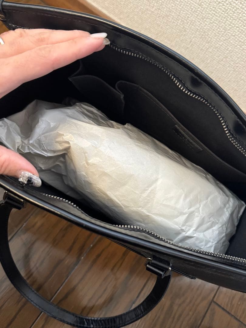 Louis Vuitton エピレザー トートバッグ ブラック