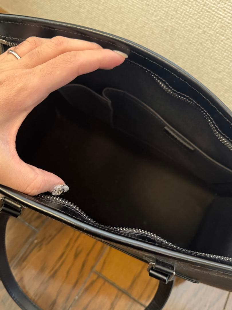 Louis Vuitton エピレザー トートバッグ ブラック