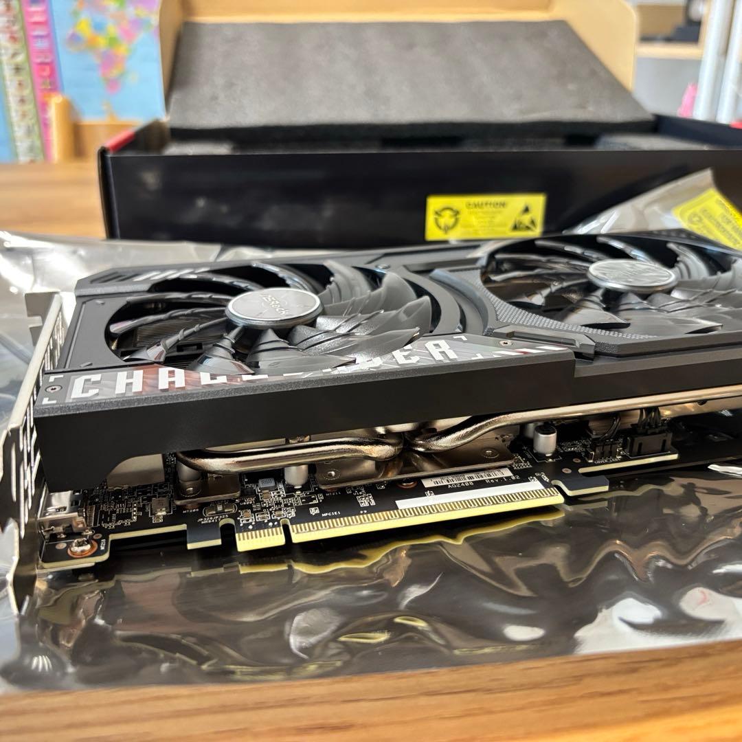 グラフィックボード・グラボ・ビデオカード ASRock Radeon RX9060 XT Challenger 16GB