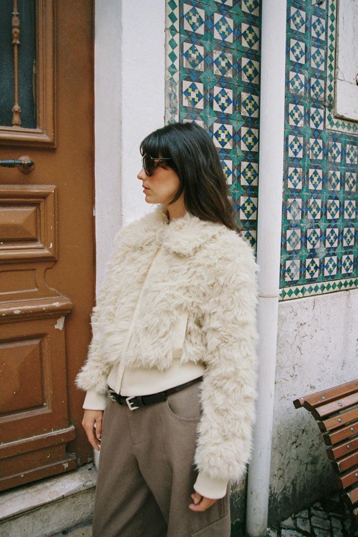 ZARA フェイクファーボンバージャケット Sサイズ新品タグ付き　エクリュ