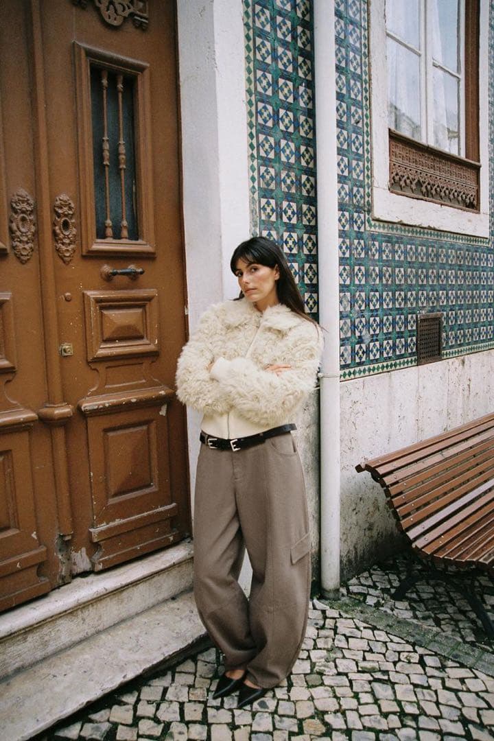 ZARA フェイクファーボンバージャケット Sサイズ新品タグ付き　エクリュ