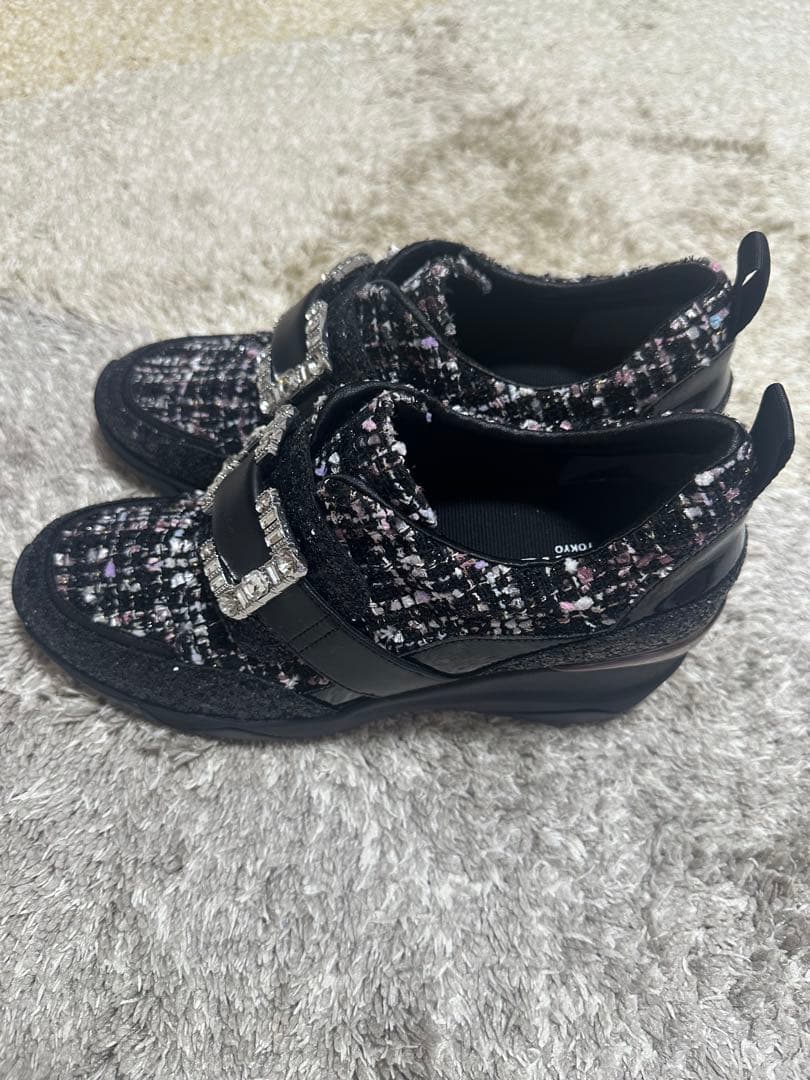 DIANA ダイアナ 靴 【6cm】クリスタルバックルヒールアップスニーカー