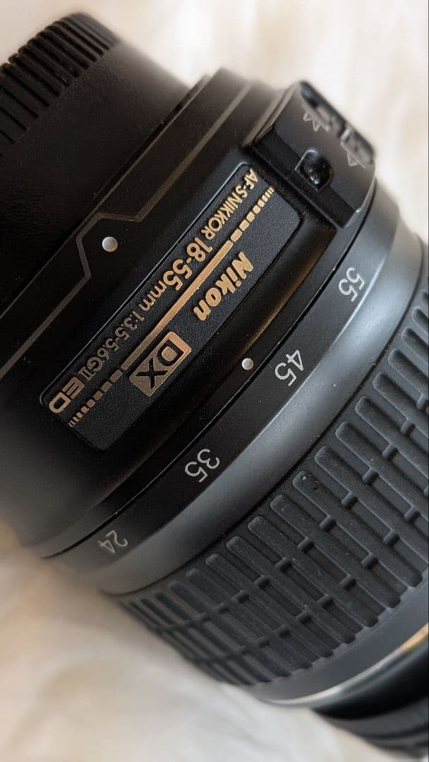 Nikon D610 デジタル一眼レフカメラ レンズ付き18-55mm