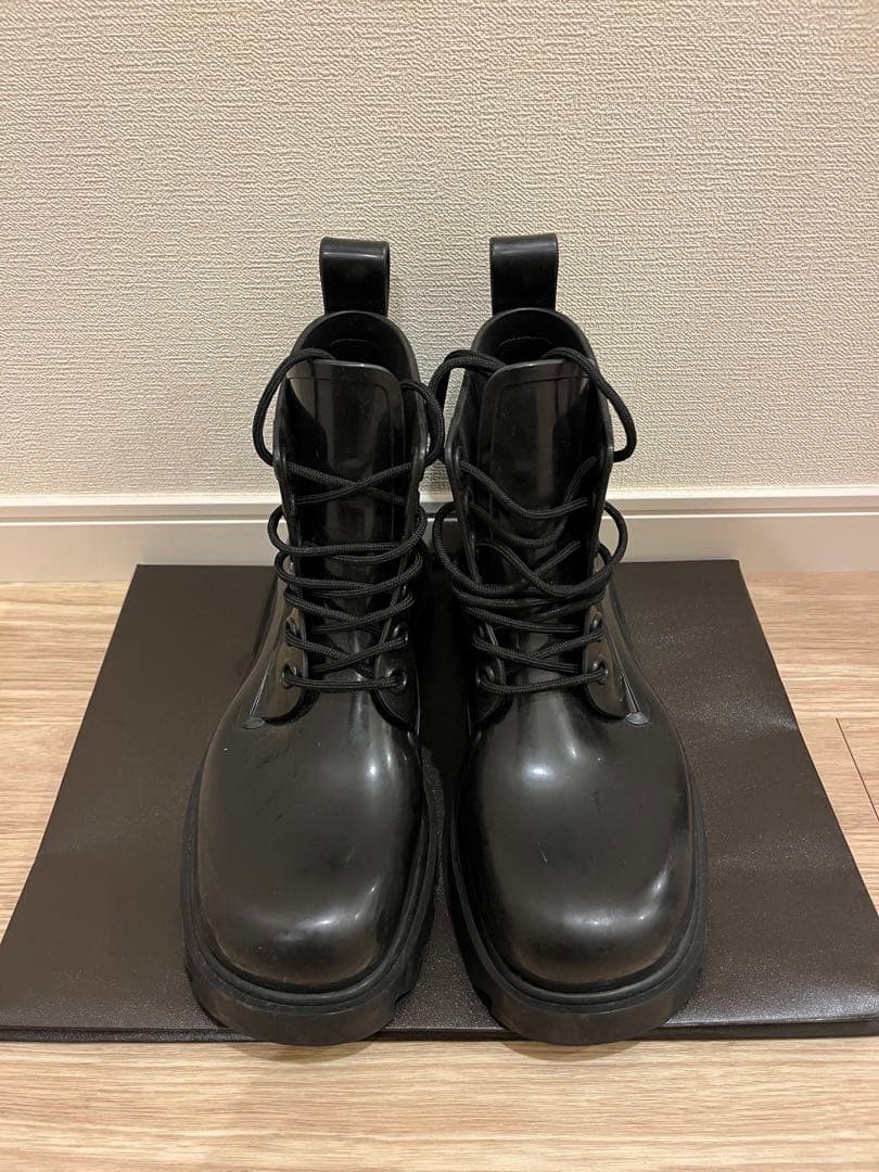 ボッテガヴェネタ　ラバーブーツ　レースアップ