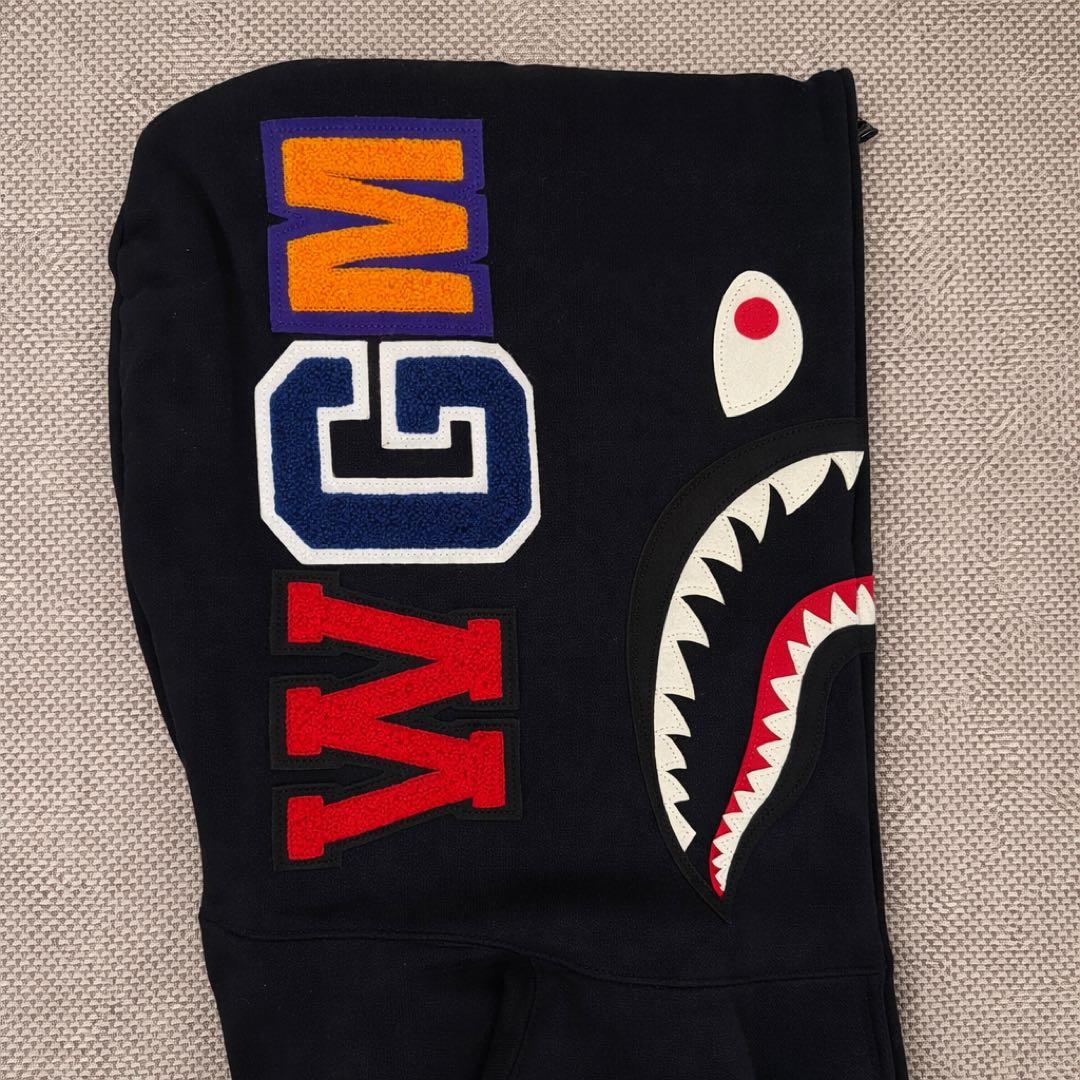 ☆ APE シャークパーカー ブラック 日本製 蛍光モデル