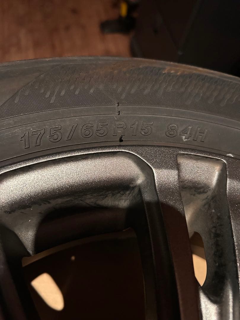 ヨコハマ　ADVAN 17565R15 4本セット