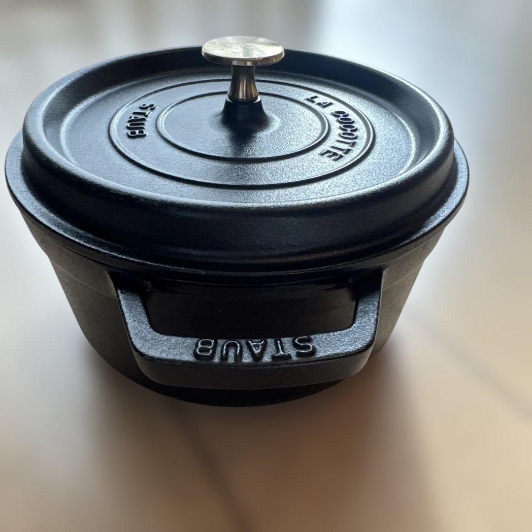 Staub ストウブ ピコ・ココットラウンド(22cm)シャイニーブラック