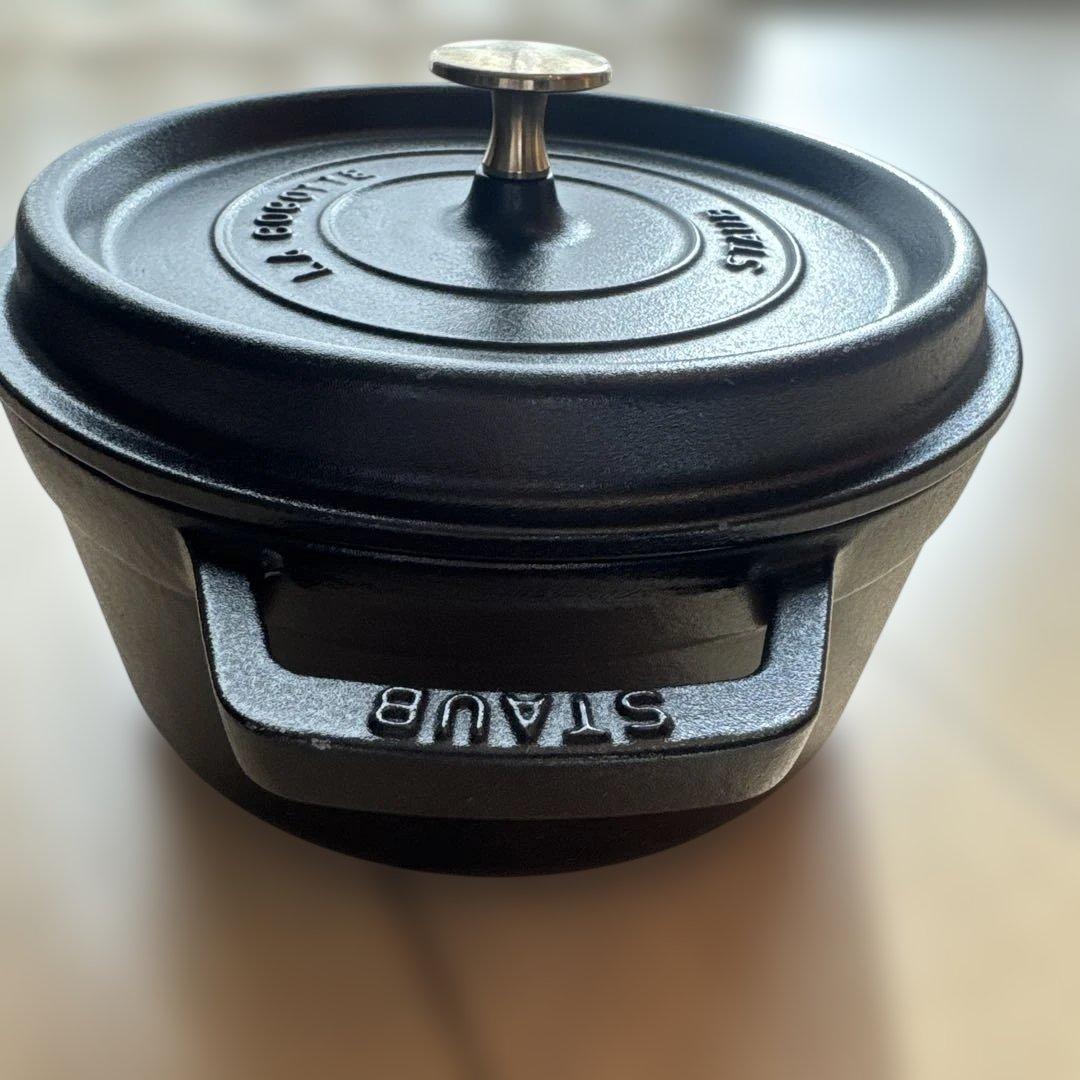 Staub ストウブ ピコ・ココットラウンド(22cm)シャイニーブラック