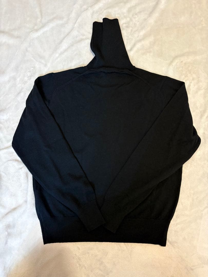 アミパリス　タートルネックセーター