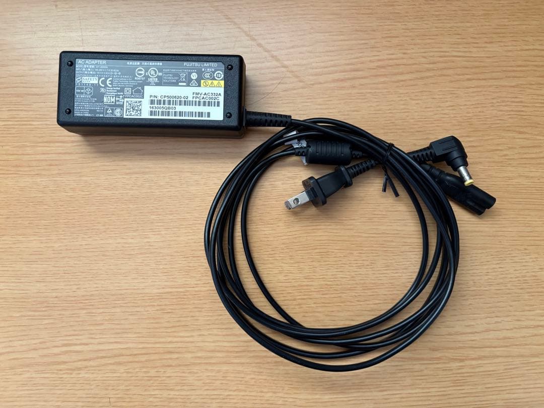 富士通 ノートPC Intel Core i7 ホワイト