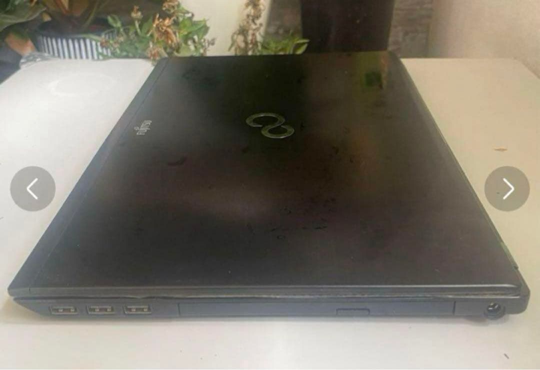 富士通　ノートパソコン core i3 windows11 AH45/H