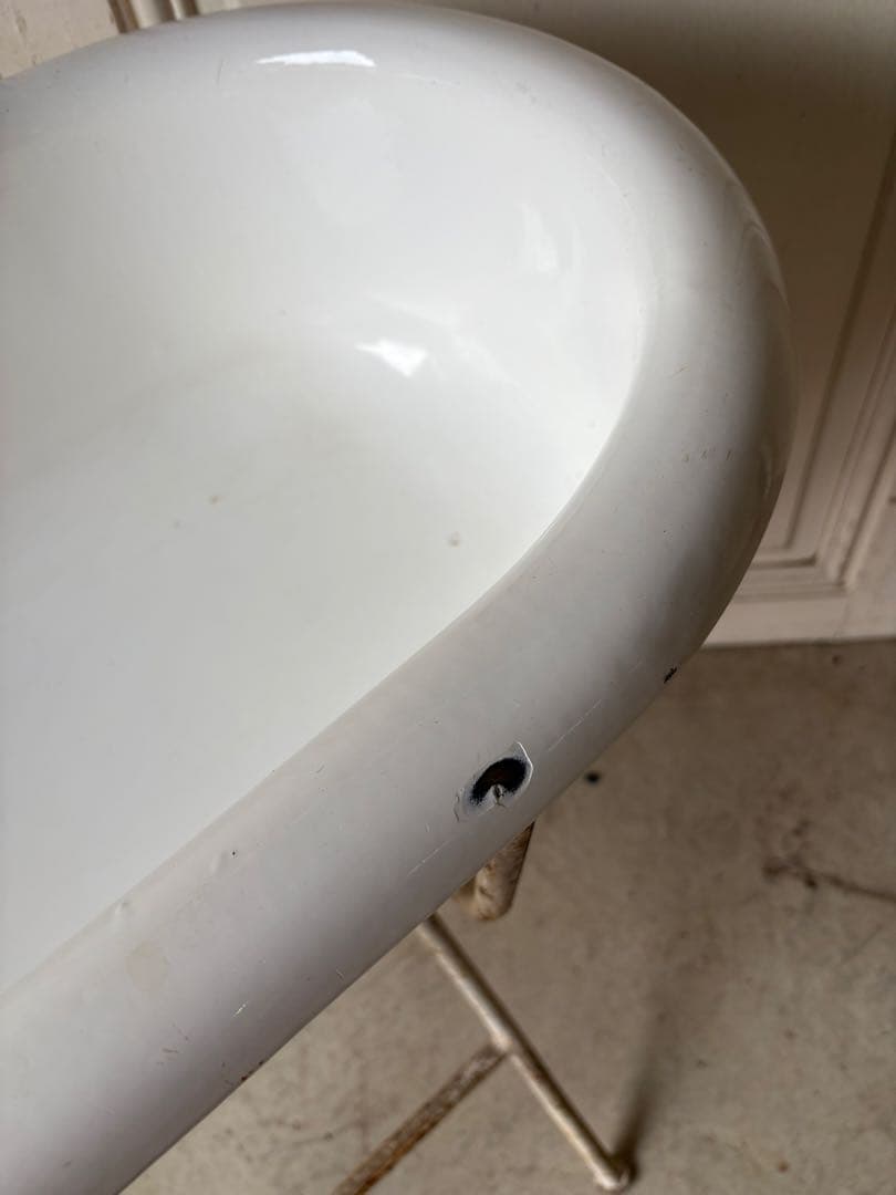 ベビーバス　ベース白　アンティーク