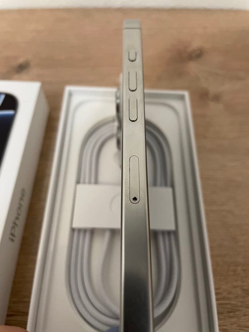 iPad本体 IPhone 16 Pro 128GB