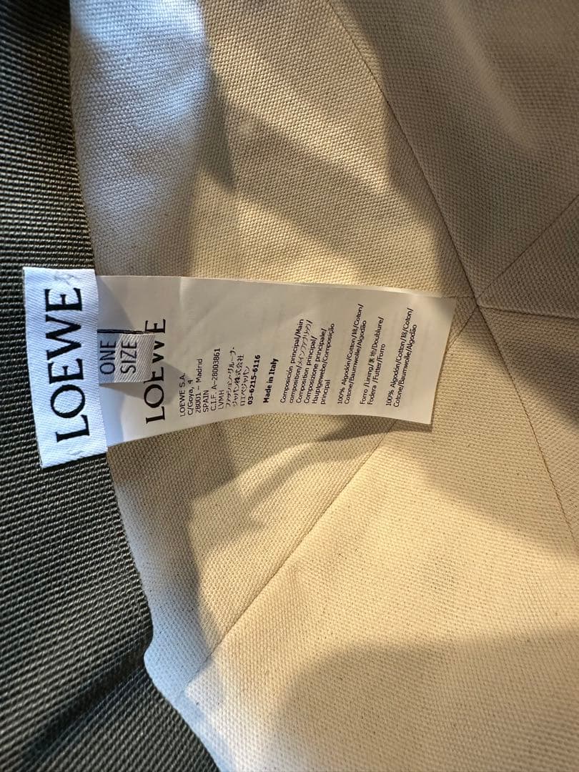 お値下げLOEWE オリーブグリーン キャップ 収納袋付き