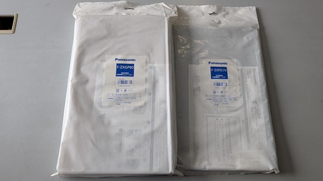 新品パナソニック空気清浄機交換用集じんフィルターと空気清浄機交換用脱臭フィルター