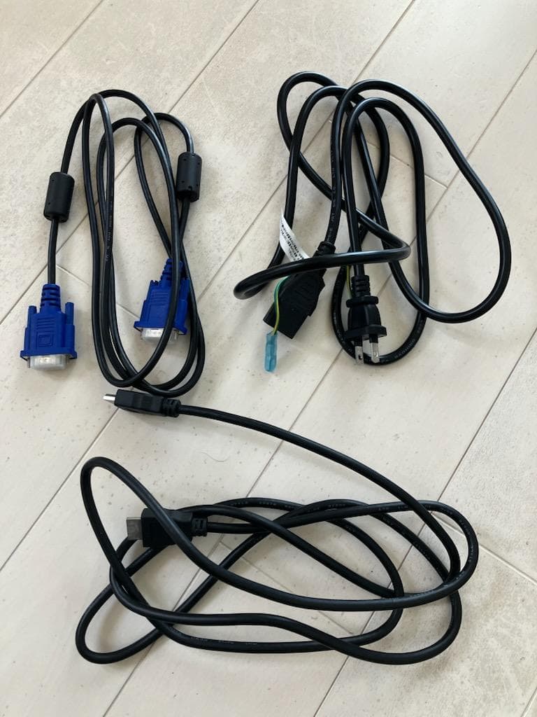 ◯ EPSON エプソン プロジェクター EB-E01