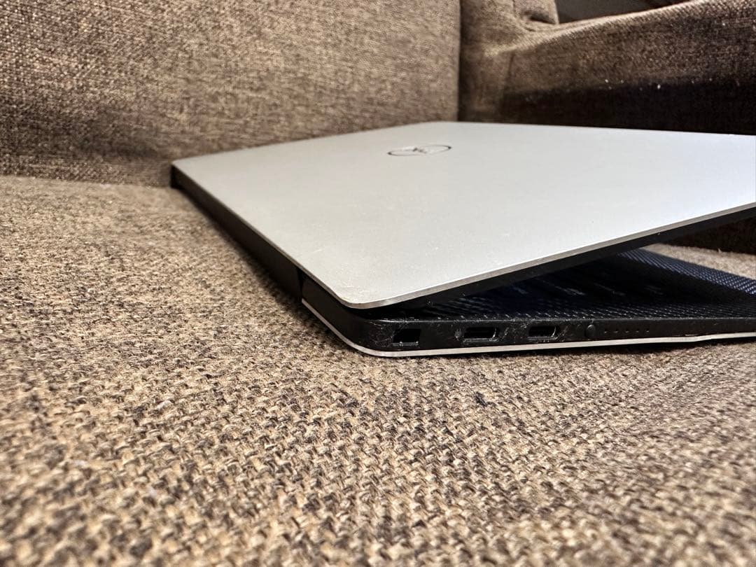 Dell XPS 9370 4K touchパネル i7-16GB ジャンク品