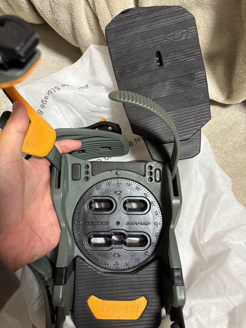 スノーボード ビンディング グレー