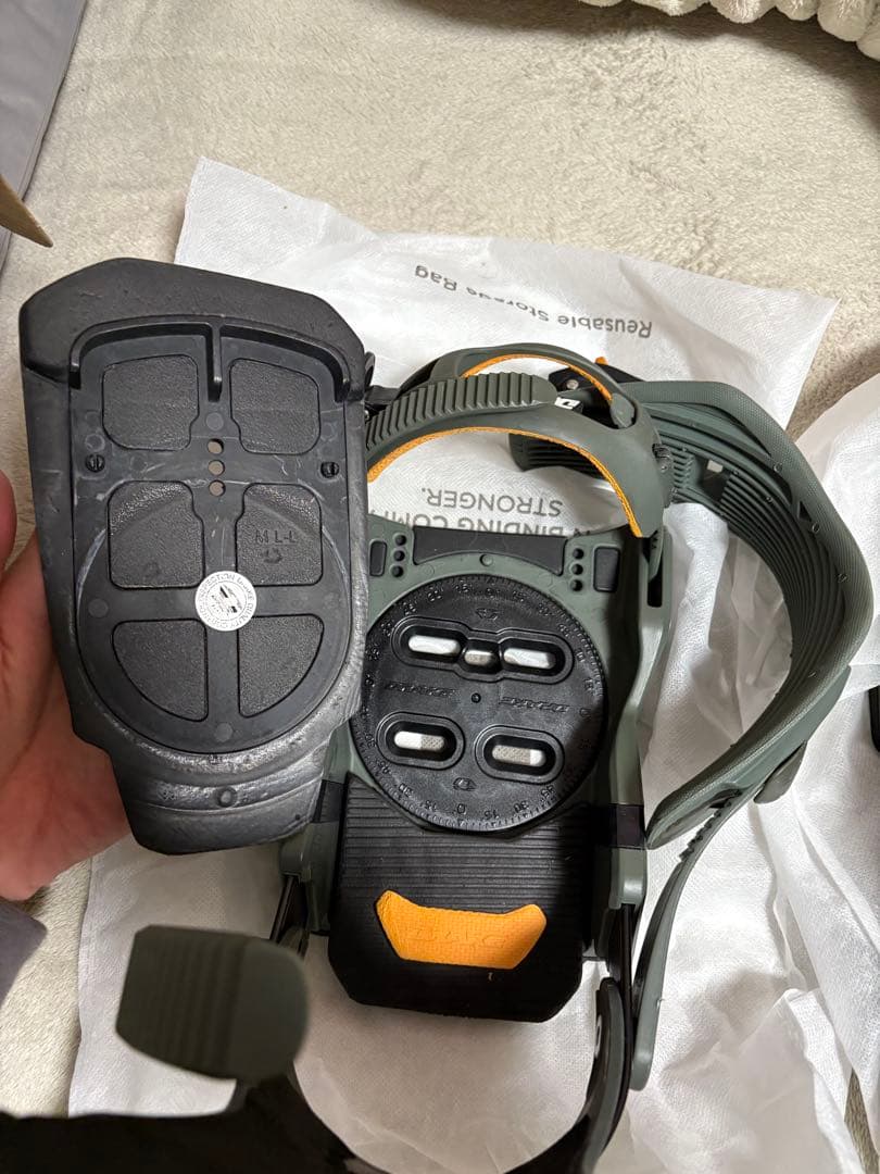 スノーボード ビンディング グレー