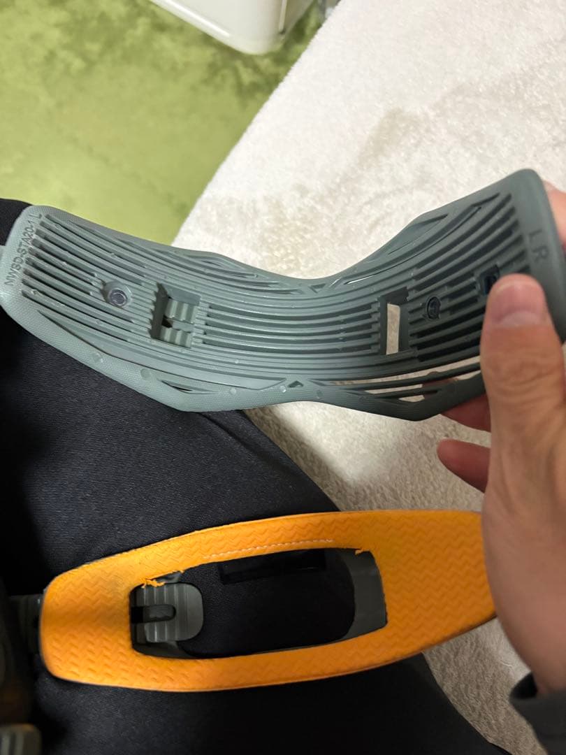 スノーボード ビンディング グレー