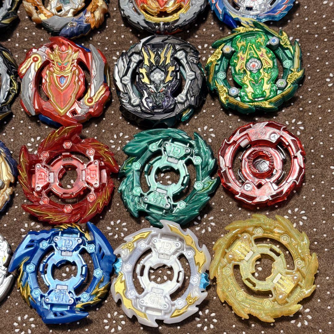 ベイブレード まとめ売り 本体13個　パーツ大量 ランチャー メタル バースト