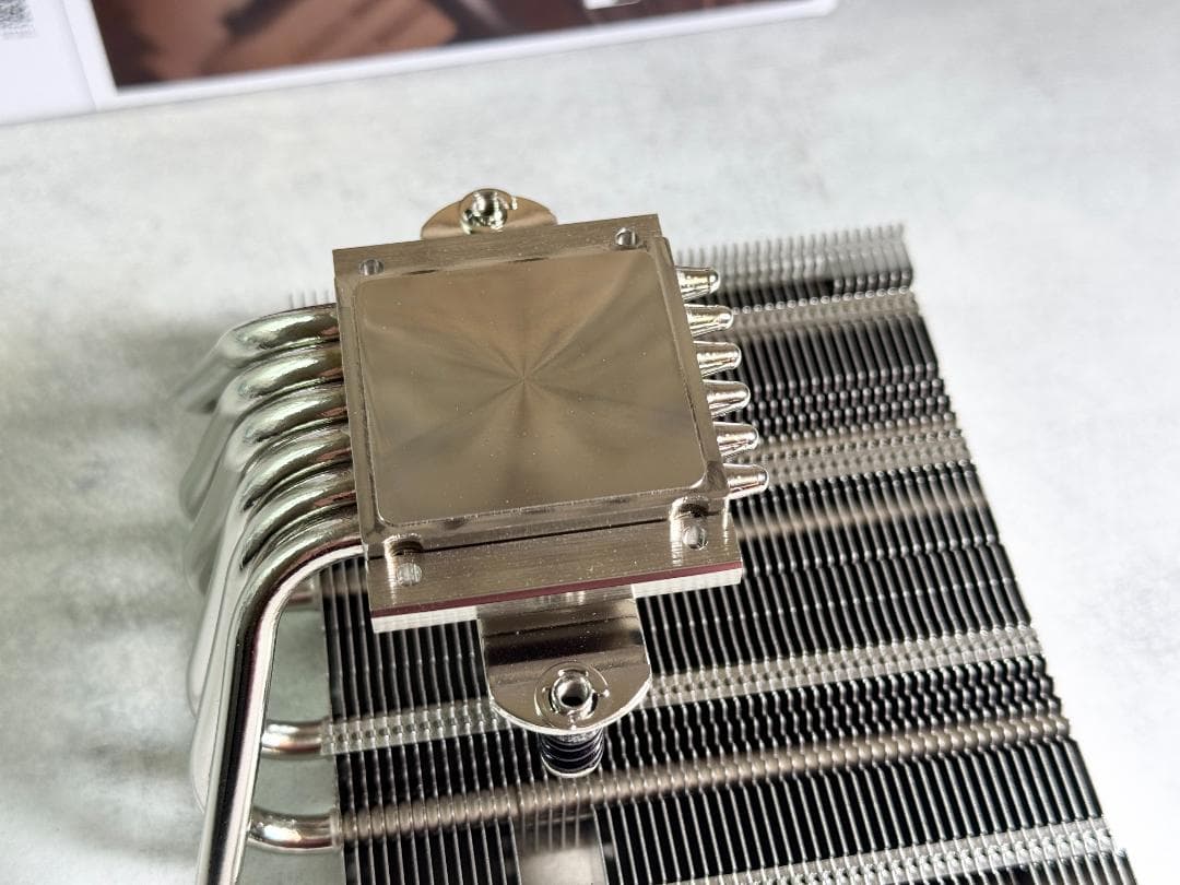 Noctua NH-L12Sx77 77mm高 ロープロファイルクーラー