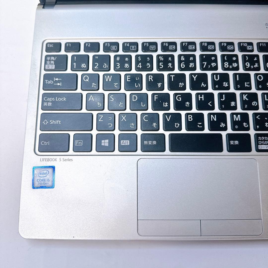 軽量コンパクト❤️バッテリーOK❤️かさばらない薄型❤️高性能Core i5❤️