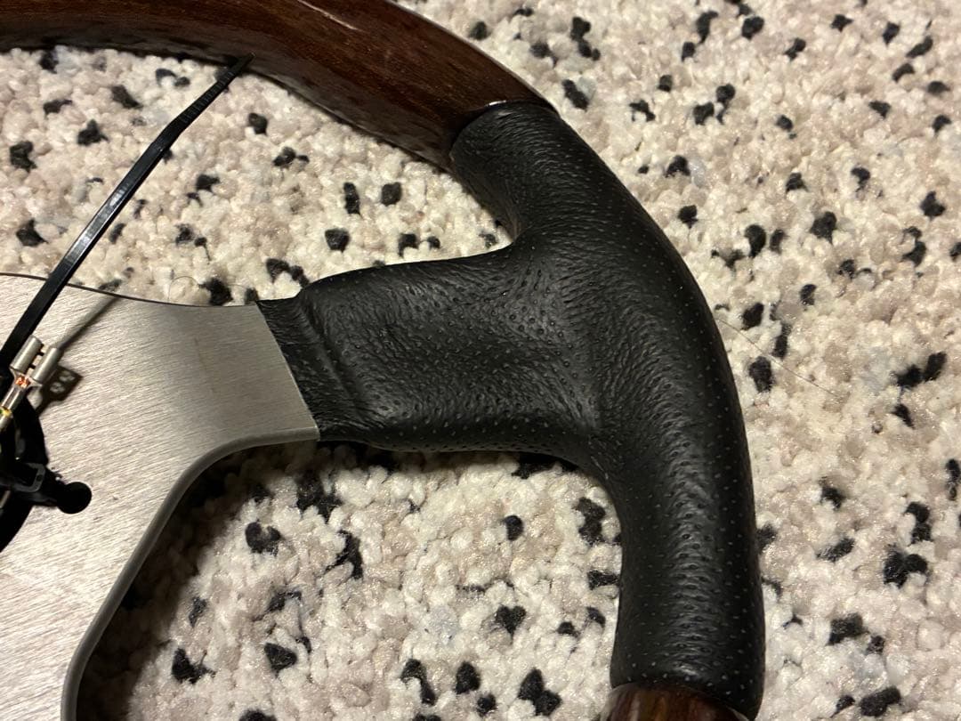 MOMO ステアリング　ファイター　350mm F-31 新品未使用　廃盤　キズ