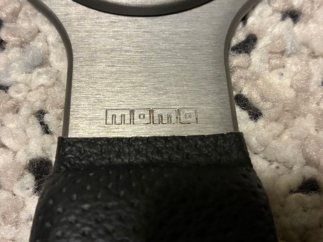 MOMO ステアリング　ファイター　350mm F-31 新品未使用　廃盤　キズ