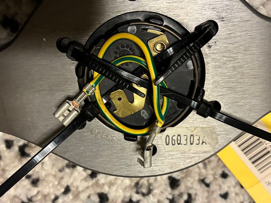 MOMO ステアリング　ファイター　350mm F-31 新品未使用　廃盤　キズ