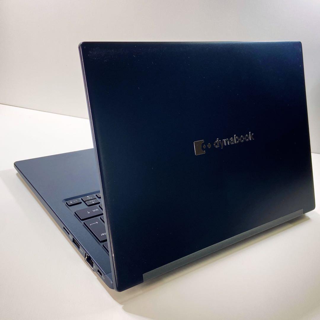 美品 11世代Core i7 16Gメモリ SSD256G 13.3型 東芝製