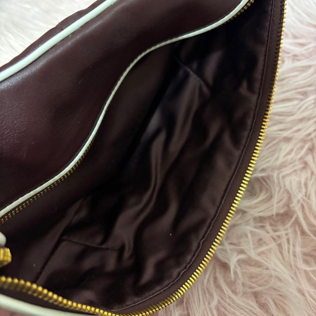 miumiu マトラッセ　ウエストポーチ