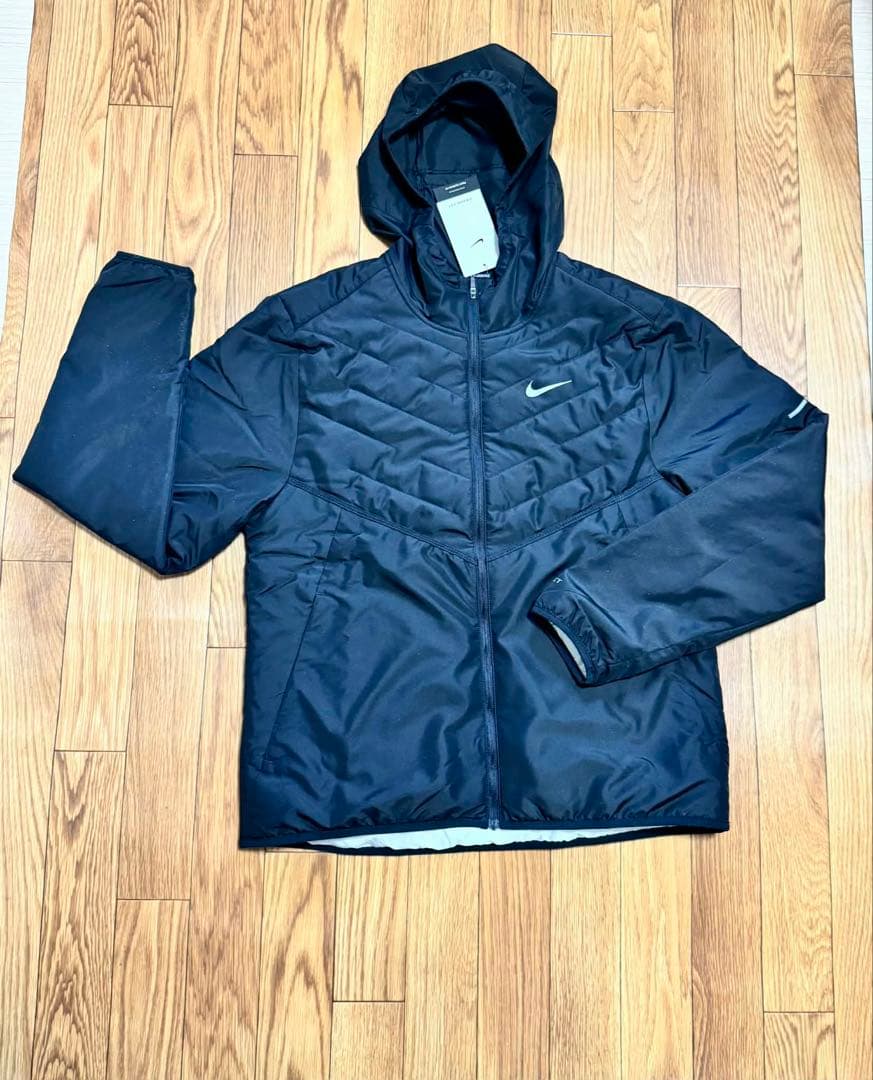 ナイキ ランニングジャケット　中綿ジャケット　メンズ　Ｌ　黒　ランニングウェア