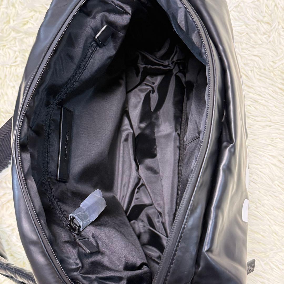 完売品新品未使用DIESEL ディーゼル F-BOLD CROSS ボディバッグ