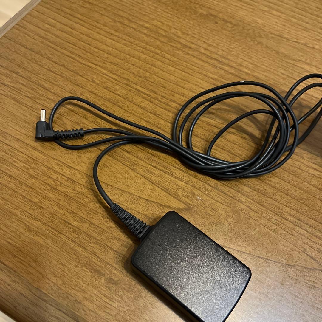 ナリス　ルミエ　LUMIE 美顔器 充電器付き　箱無し