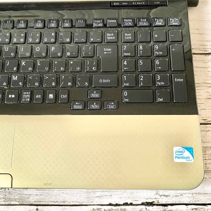 新品SSD搭載❗️webカメラ付き⭐️人気カラ-ゴ-ルド⭐️ノ-トパソコン⭐️NEC