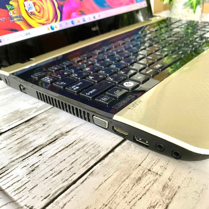 新品SSD搭載❗️webカメラ付き⭐️人気カラ-ゴ-ルド⭐️ノ-トパソコン⭐️NEC