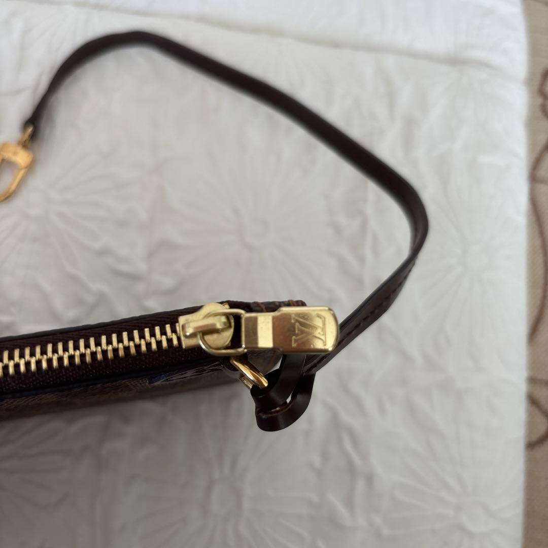 ルイヴィトン ダミエ ネヴァーフル ポーチ