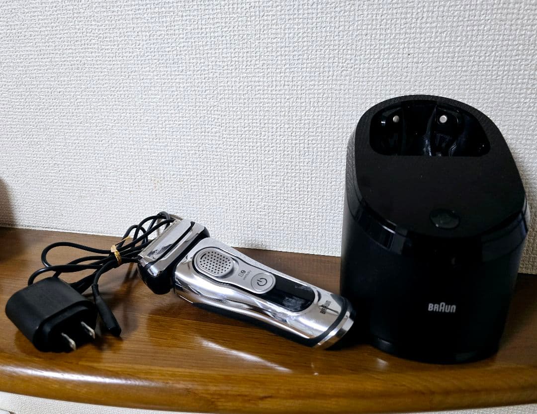 BRAUN ブラウン 電気シェーバー Series9 S9 動作確認済洗浄機付