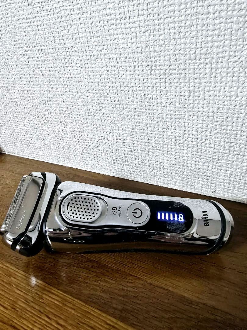BRAUN ブラウン 電気シェーバー Series9 S9 動作確認済洗浄機付